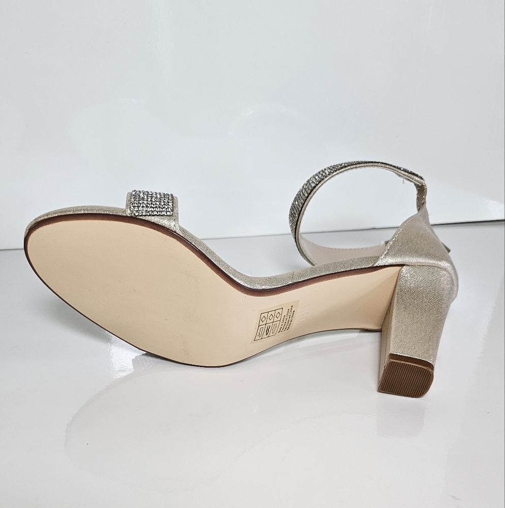 Benjamin Walk Elegant Gold Heeled Sandals Size 10.5 - Picture 11 of 12
